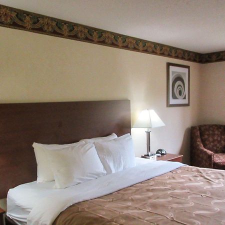 Quality Inn Sawyer Экстерьер фото