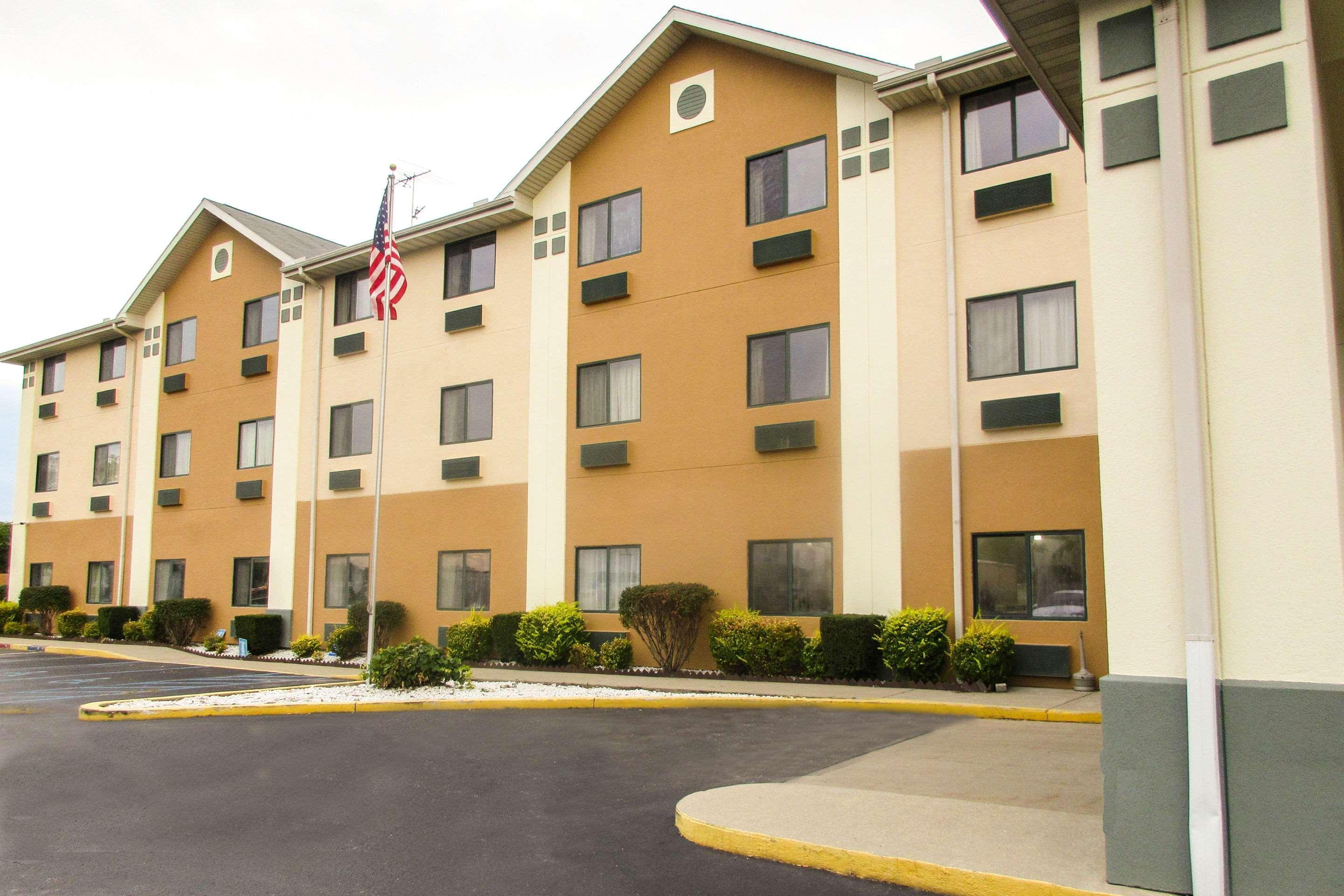 Quality Inn Sawyer Экстерьер фото