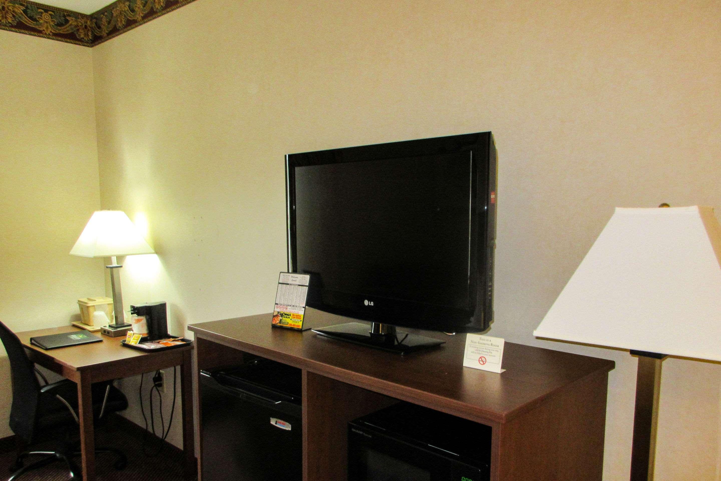 Quality Inn Sawyer Экстерьер фото