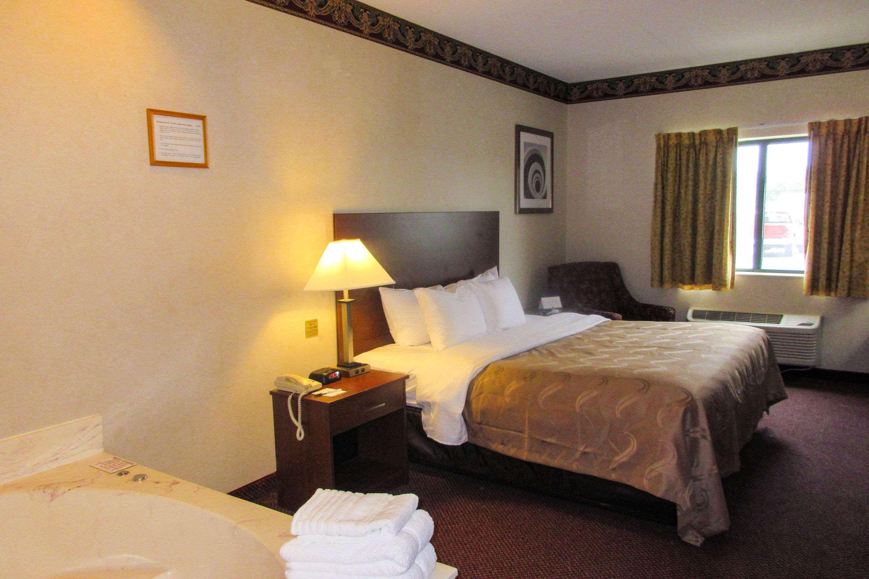 Quality Inn Sawyer Экстерьер фото